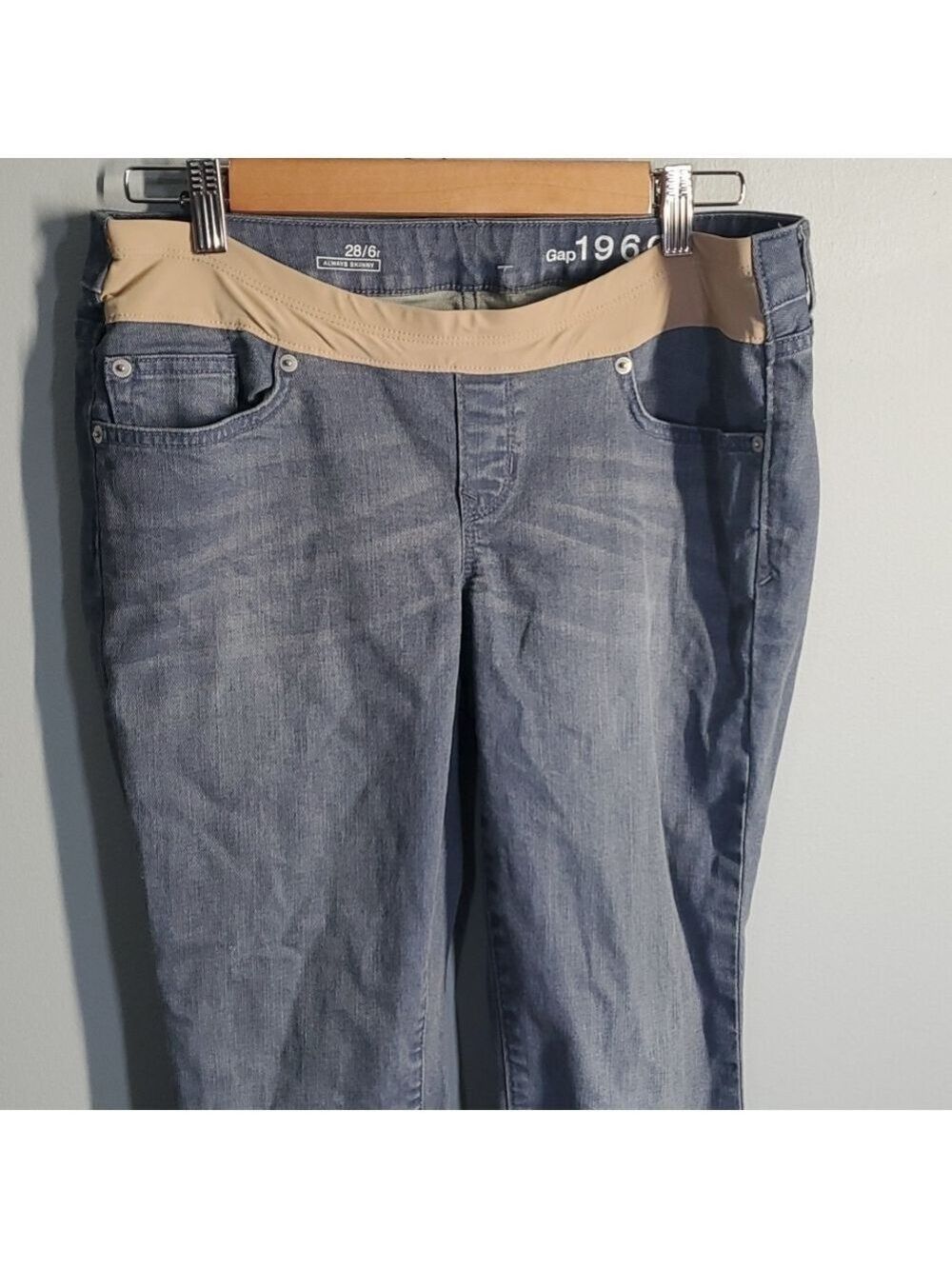 Gap 1969 jeans women's size 28 size 6R size 6 blue cream maternity front elastic